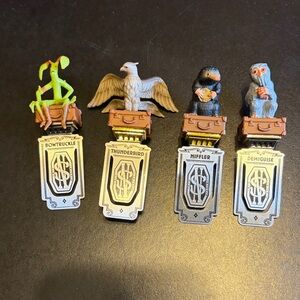 The Noble Collection Fantastic
Beasts Bookmark Set - 3in
(8cm) Set of 4